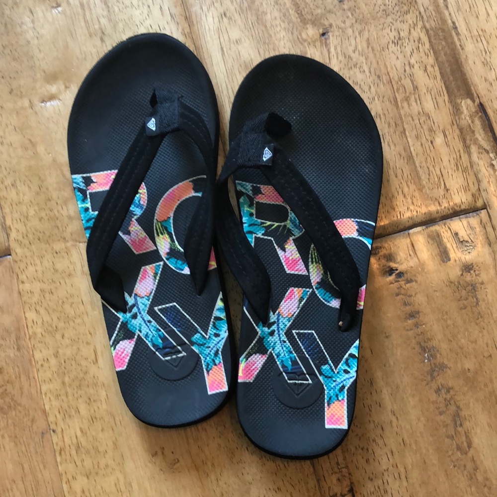 Roxy flip flops